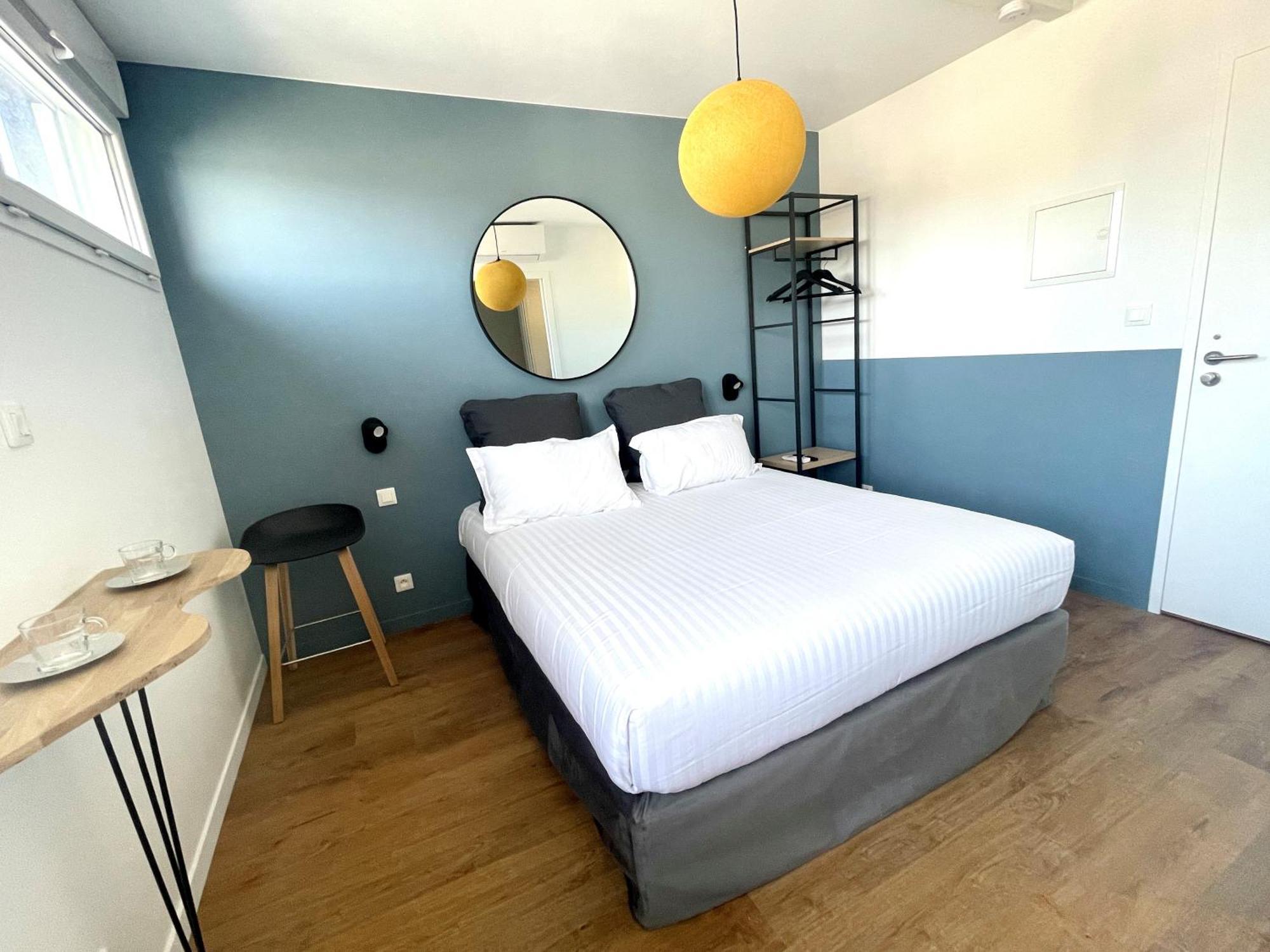 Апартаменты Demeure Rossini Cholet Centre Номер фото
